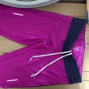 Large Nike Dri-Fit Running Capris